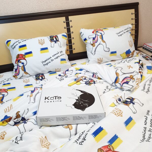 Пес Патрон на білому 4