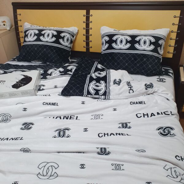 Шанель білий 3