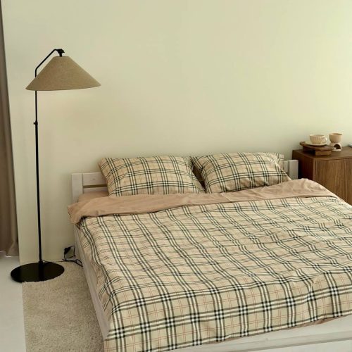 Бежева клітинка 1