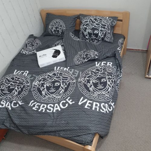 Версаче чорн ранф 2